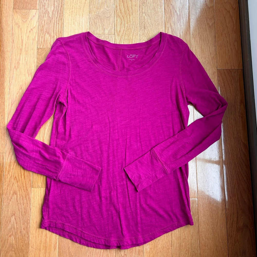 Ann Taylor LOFT Size Medium Long Sleeve